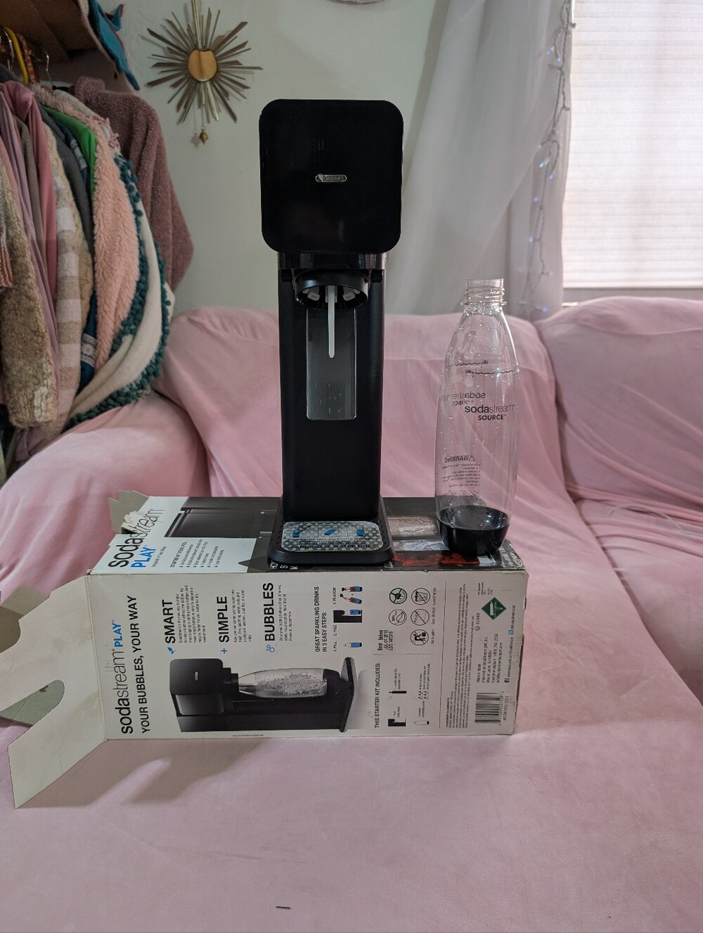 SodaStream Play Home Soda Maker in Black Gently Used With Bottle In Box - Picture 3 of 8